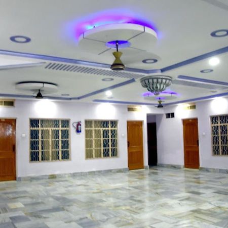 Hotel Roshan Варанаси Экстерьер фото