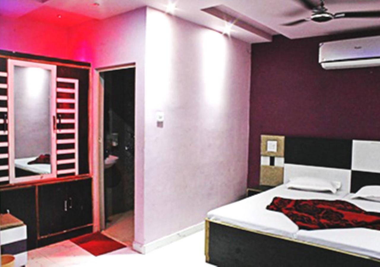 Hotel Roshan Варанаси Экстерьер фото