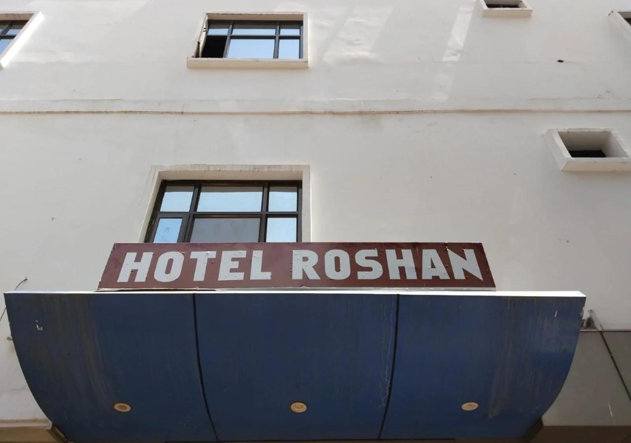 Hotel Roshan Варанаси Экстерьер фото