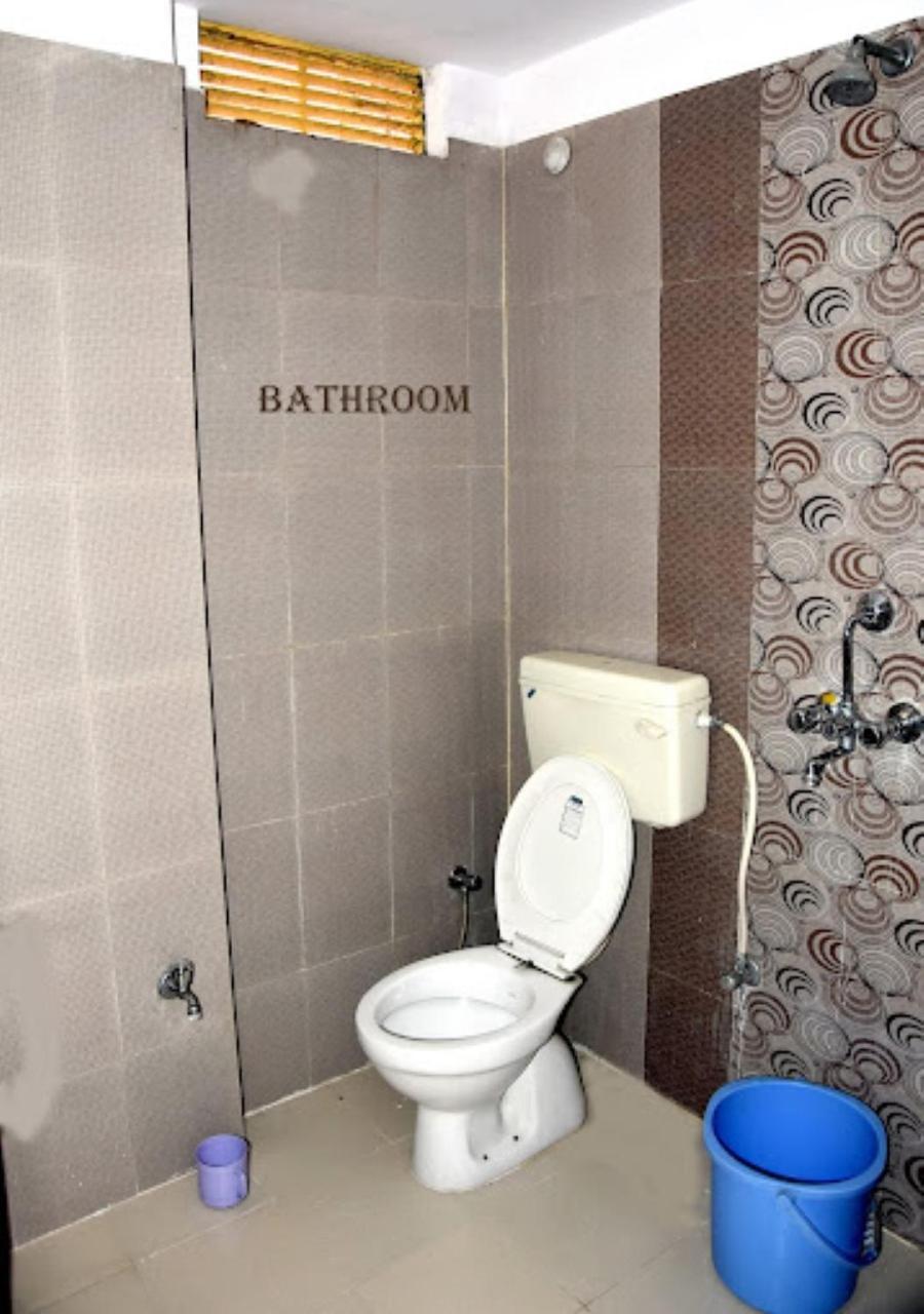 Hotel Roshan Варанаси Экстерьер фото