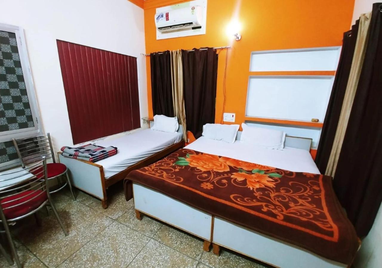 Hotel Roshan Варанаси Экстерьер фото