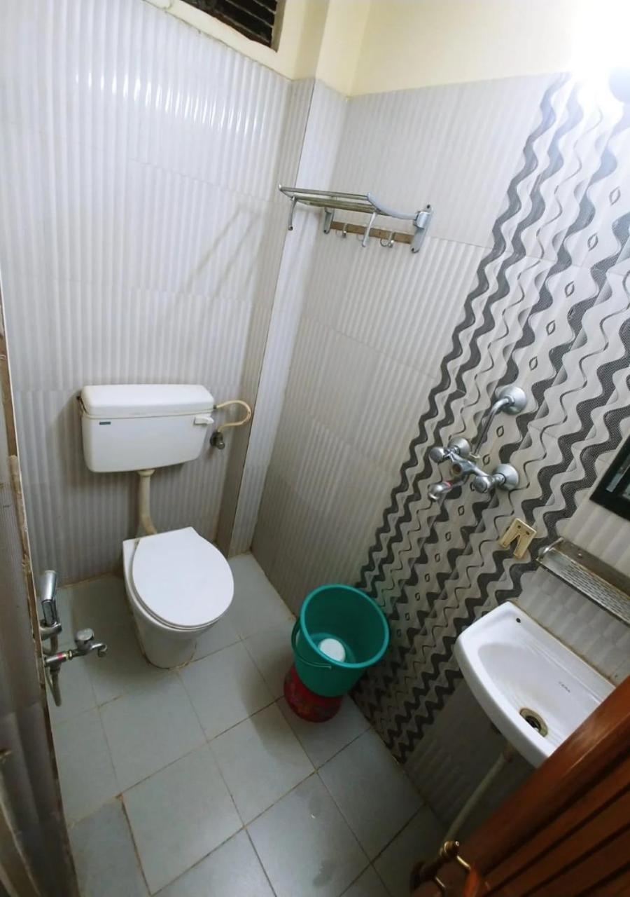 Hotel Roshan Варанаси Экстерьер фото